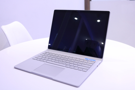 Surface Book ( i5/8GB/128GB ) 5